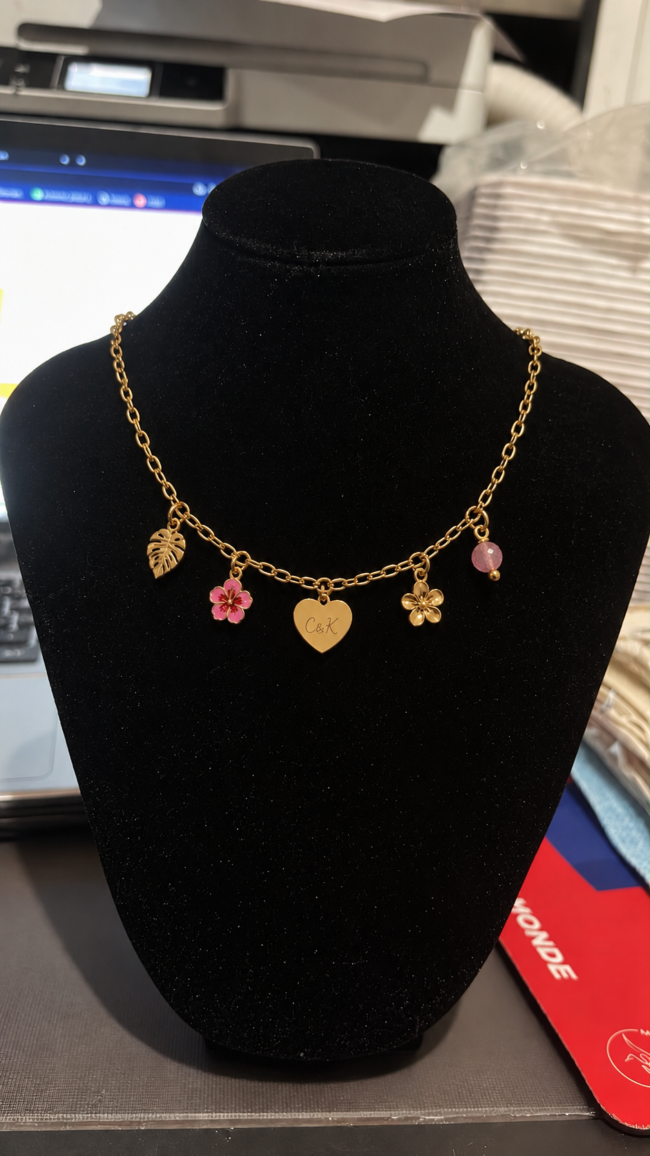 Collier Hibiscus